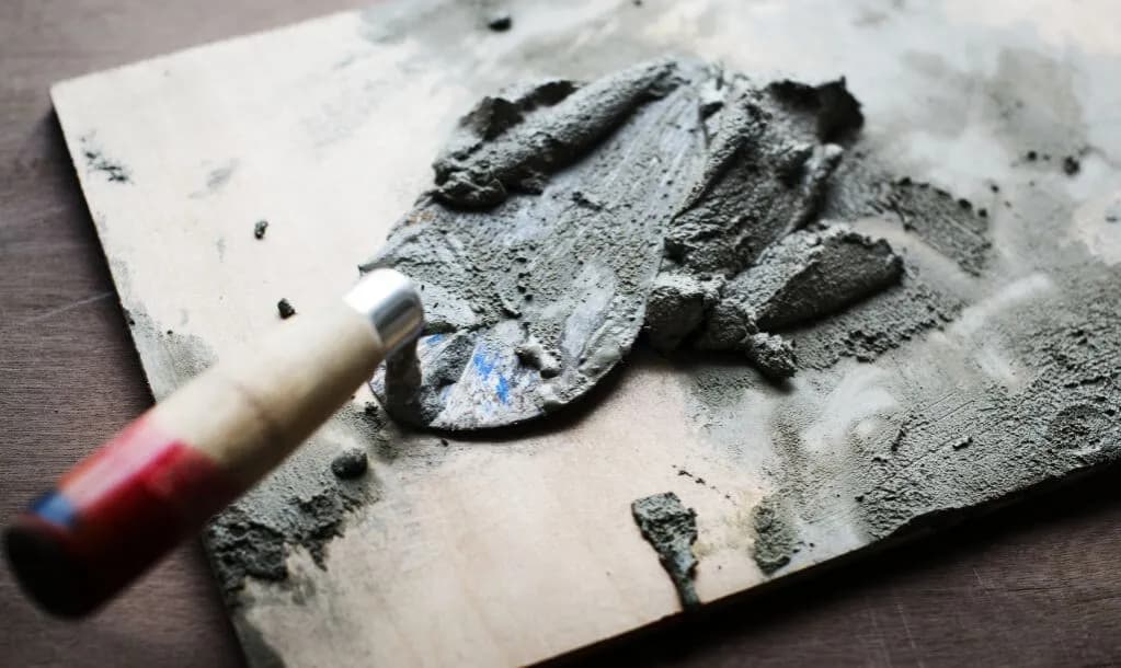 Cement 1 czy 2: kluczowe różnice i zastosowania w budownictwie