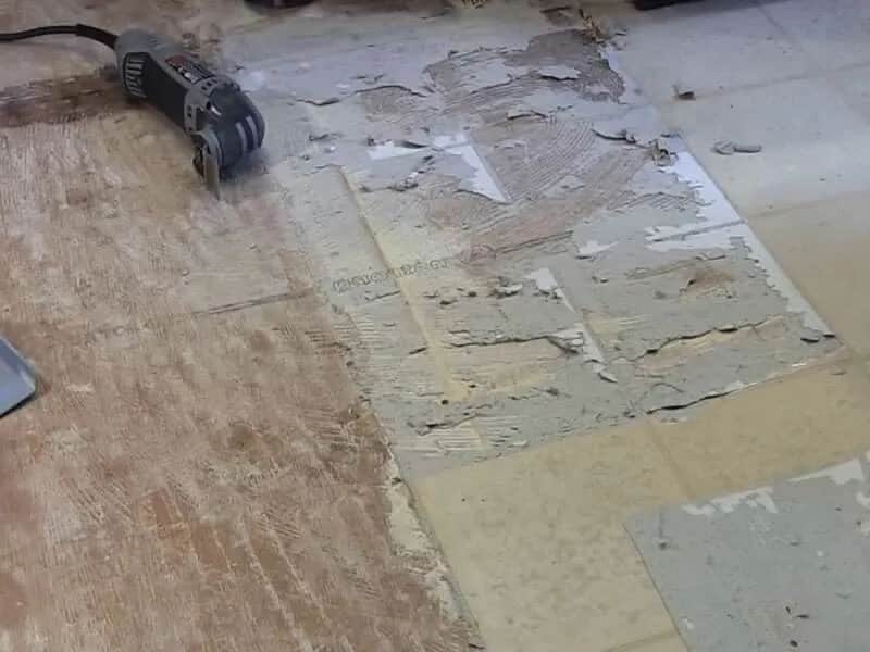 Jak usunąć stary klej z betonu - skuteczne metody bez uszkodzeń