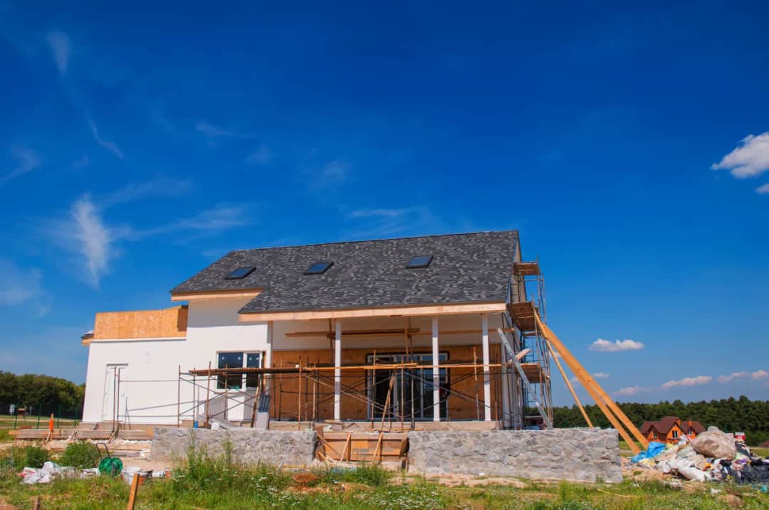 Ile kosztuje budowa domu parterowego pod klucz? Zaskakujące ceny!