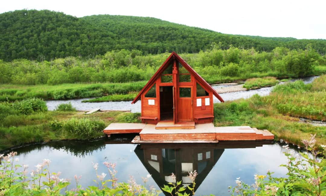 Ile kosztuje budowa domku letniskowego 35m2? Uniknij ukrytych kosztów